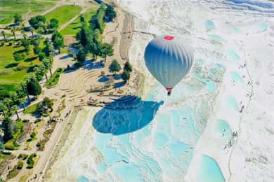 Antalya: Sıcak Hava Balonu ve Öğle Yemeği ile Pamukkale Turu