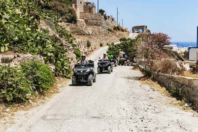 Santorini: Excursión en quad ATV con almuerzo