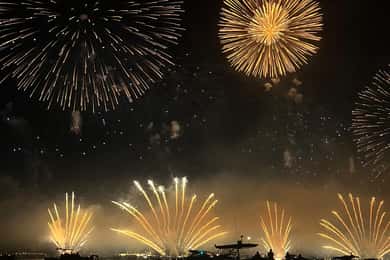 Vuurwerk en catamaran cruise bij zonsondergang vanuit Théoule