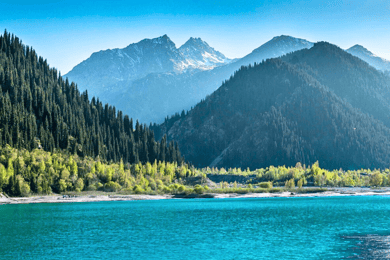 Almaty: Issyk-See, Bären-Wasserfälle & Goldener-Mann-Museum-Tour