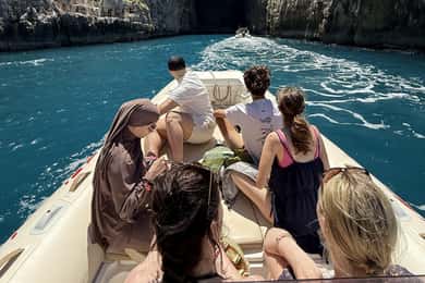 Vlorë: Haxhi Ali Cave & Karaburun SpeedBoat Tour