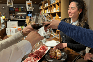 Milaan: Aperitivo met selectie gerechten & een glas wijn