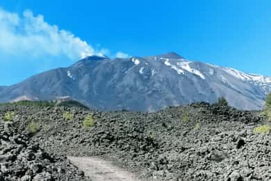 Mt. Etna: Private Tour in 4x4 from Taormina
