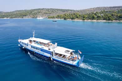 Bådtur + byvandring i Trogir, Den Blå Lagune og skibsvrag