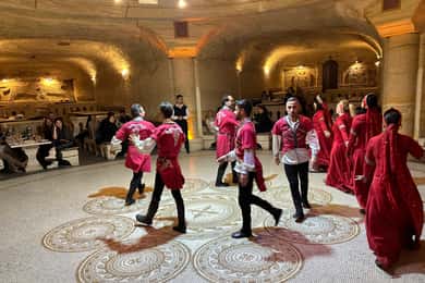 Espetáculo noturno tradicional turco com jantar e bebidas não limitadas