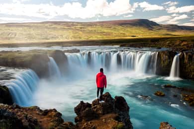 Excursión a la Cascada de Godafoss y la Casa de Turf desde el Puerto de Akureyri