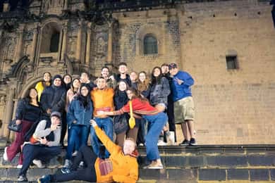 Cusco: Pub Crawl com entrada sem fila e bebidas