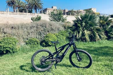 Salento: e-bike tour nel Parco del Rauccio con visita al castello di Acaia