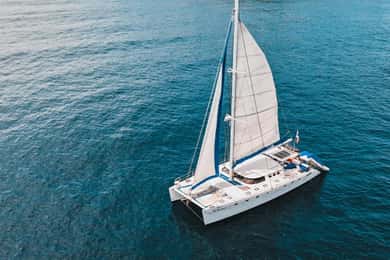 Phuket: Coral and Racha lslands Catamaran Tour with Lunch