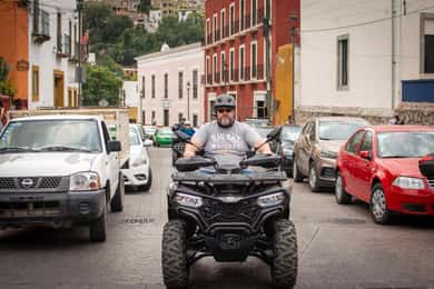 ATV's door de stad Guanajuato