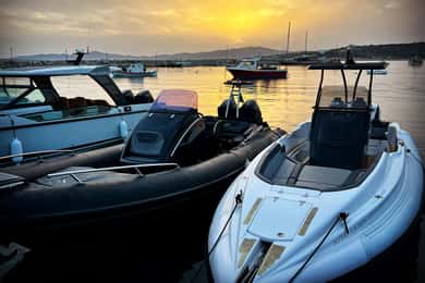 Paros: Premium Boat Private Cruise with Sunset Viewing