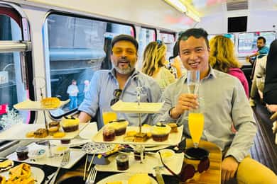 London Theatre Afternoon Tea Bustour