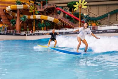 American Dream Mall: Naucz się surfować w Skudin Surf