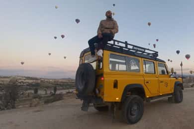From Göreme/Ürgüp: Cappadocia Jeep Safari Sunrise or Sunset