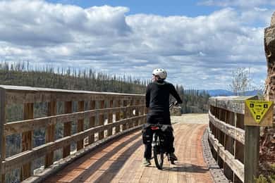 Kelowna: E-Bike Rental with In-App Navigation Guide