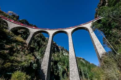 Milano: Biljetter till Bernina- och Glaciärtågen & Sankt Moritz-tur