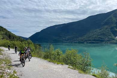 E-BIKE EASY TOUR til Molveno og Nembias søer
