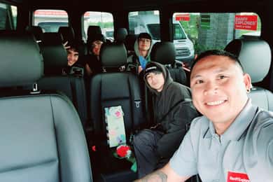 From Banff: Shuttle Bus to Lake Louise and Moraine Lake