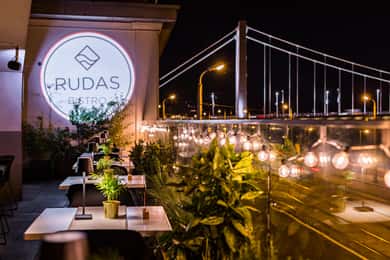Budapest: Étkezés: Rudas Spa belépő 3 fogásos étkezéssel
