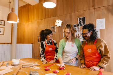 Der offizielle Croissant-Backkurs von Emily in Paris