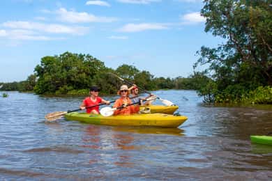 Kayak et village flottant à Siem Reap