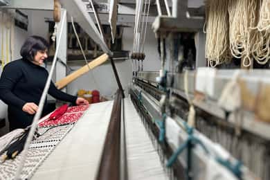 Seulo: Weaving Experience - Intertwining Traditions