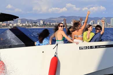 Barcelona Private Motor Boat - De Antonio D28 Yacht