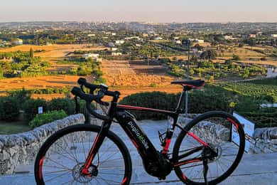 Riding to Alberobello and countryside with E-Bike