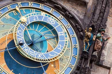 Cidade Velha, Relógio Astronômico e Passeio Subterrâneo