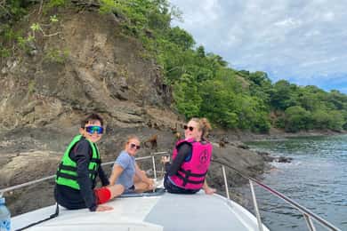 From Puntarenas: Tortuga Island Full-Day Boat Trip