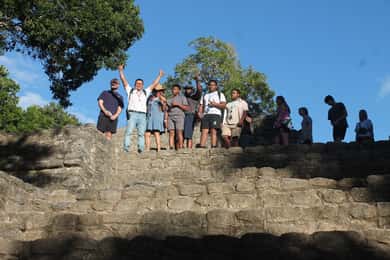 Ruinas mayas de Chacchoben desde Costa Maya