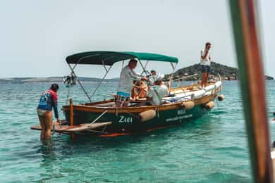 Zadar: 3 Islands Snorkeling Cruise with Prosecco