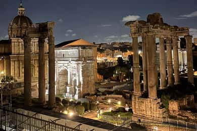 Rome Illuminated. Night Tour in Van