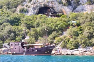 Vrsar: Bootstour durch den Lim-Fjord mit Schwimmen in der Nähe der Piratenhöhle