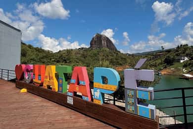 Medellín: Guatapé e Medellín, transfer porta a porta