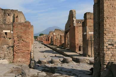 From Ravello: Pompeii Tour with Tourist Guide