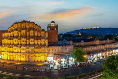 Jaipur: City Night Tour with Patrika Gate & Masala Chowk Tea
