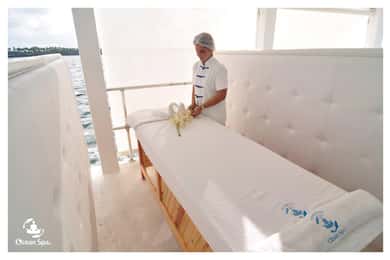 Punta Cana: Adult Only Excursion to the only Floating DaySpa