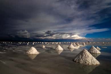 Uyuni Salt Flat & Andes: 2-Days and 1-Night Adventure