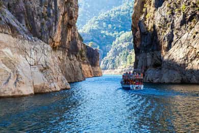 Green Canyon: Canyon Canyon: Boot Tour lounaalla, virvoitusjuomilla ja kuljetuksella.