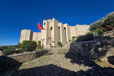 Da Tirana/Golem/Durazzo: Kruja, Bazar, Tour di Sari Salltik