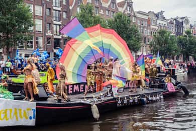 Amsterdam: Pride 2025 båtfest med öppen bar