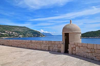 Dubrovnik: Stadsmurarna Rundvandring i stadsmuren tidig morgon eller solnedgång