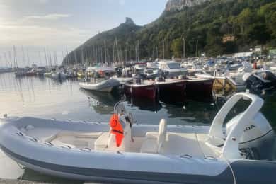 Cagliari: tour guidato 5 soste snorkeling prosecco