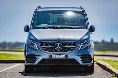 Private Canberra Mercedes Escape Tour From Sydney