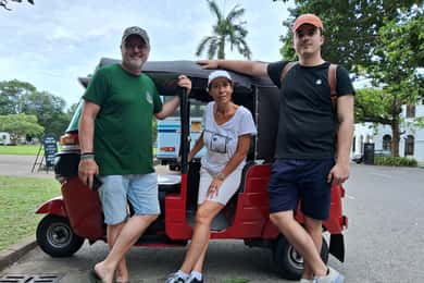 Colombo City Tour by Tuk Tuk Experience Morning or Evening