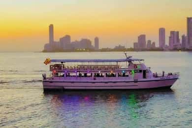 Cartagena: Sunset boat ride on the bay with open bar and musical show!