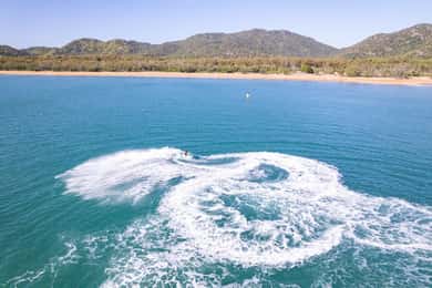 Magnetic Island Jet Ski Hire 60 minutes, 1x jet ski.