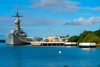 From Maui, Kauai or Kona: Pearl Harbor Heroes Deluxe