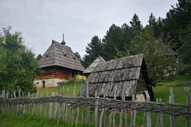 Zlatibor-Tour - Goldgondel, Stopic-Höhle, Sirogojno & Wasserfälle